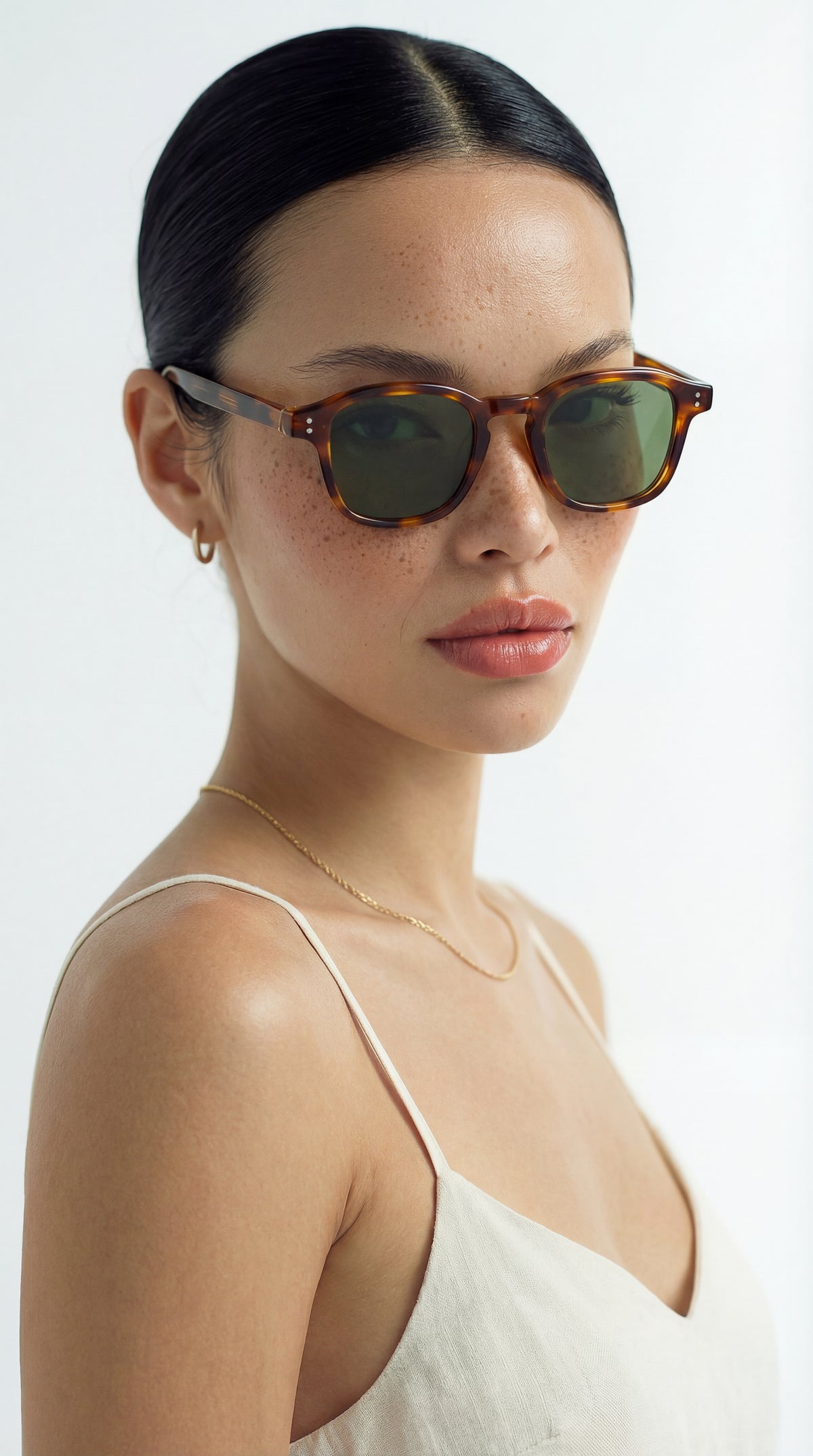 GÜNEŞ GÖZLÜKLERİ