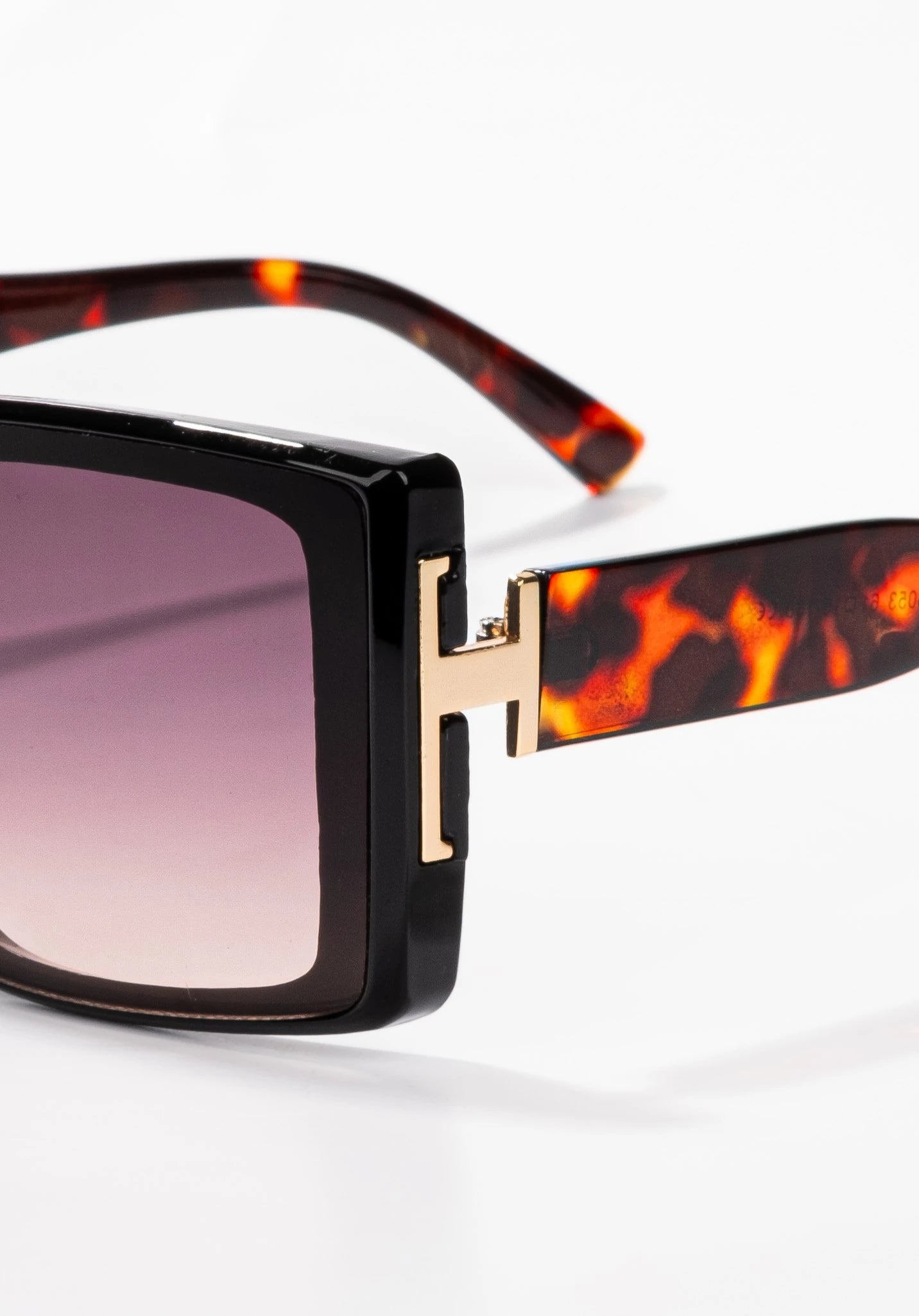 Helen Güneş Gözlüğü