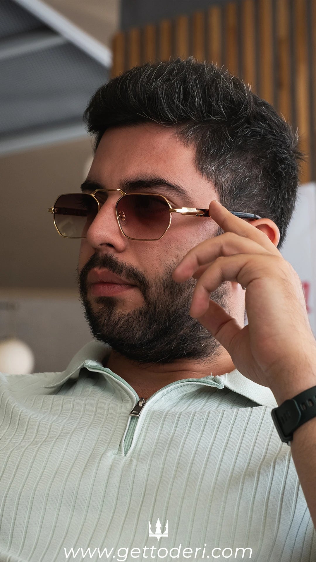 Tek Güneş Gözlüğü