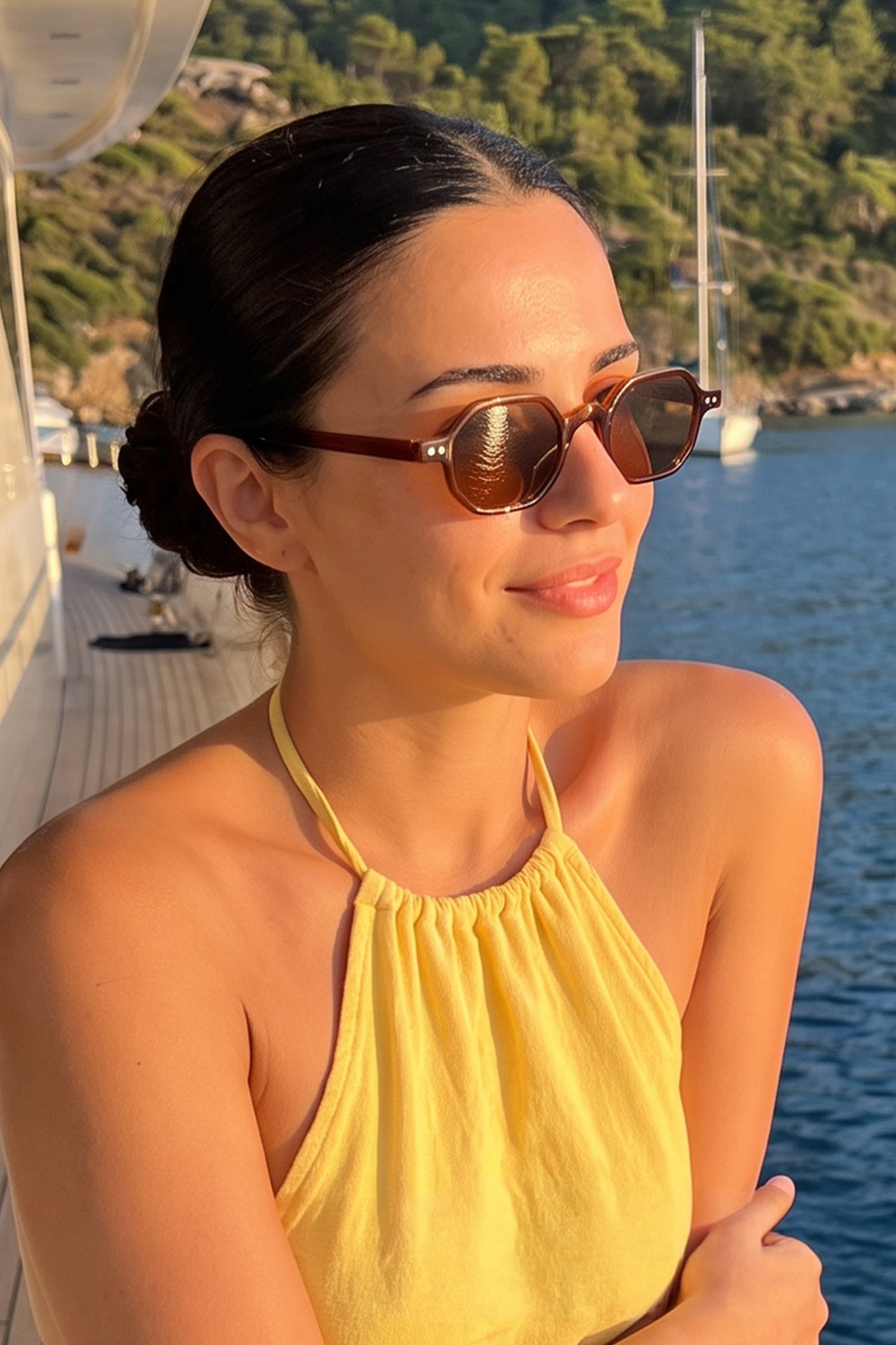 Yaneles Güneş Gözlüğü