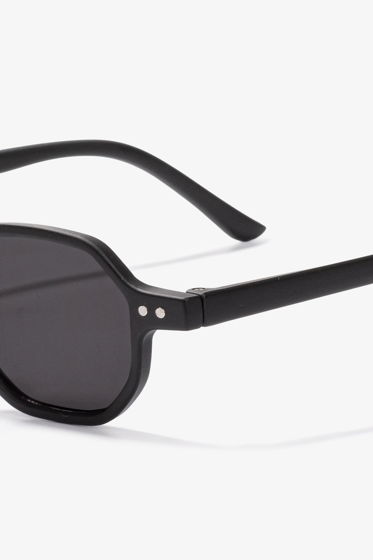 Yaneles Güneş Gözlüğü